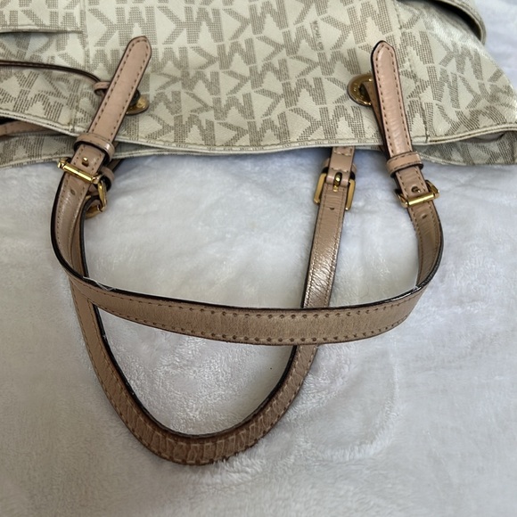 Michael Kors - Picture 10 of 10